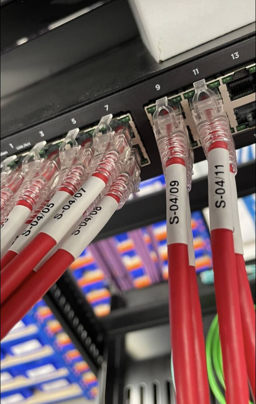 Labelled patch cords in a network switch